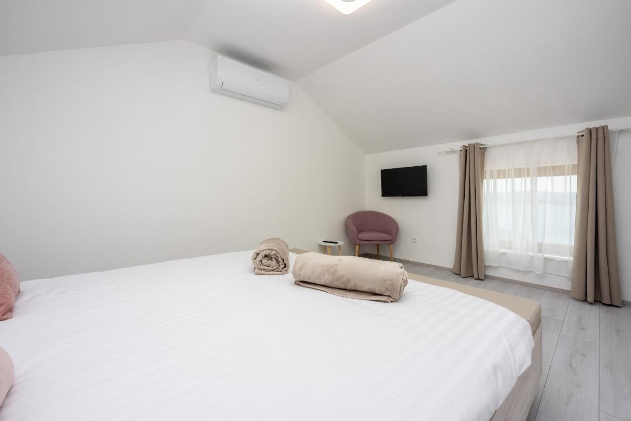 Villa Antani With Heated Pool, Sauna & Jacuzzi Crikvenica Exterior foto