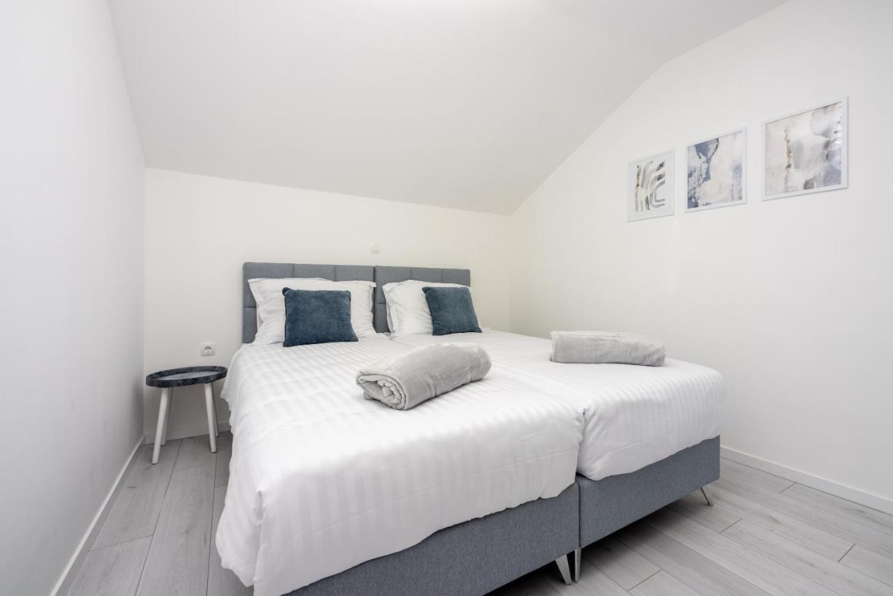 Villa Antani With Heated Pool, Sauna & Jacuzzi Crikvenica Exterior foto